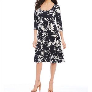 NWT Eliza J Scoop Neck MIDI Swing Dress